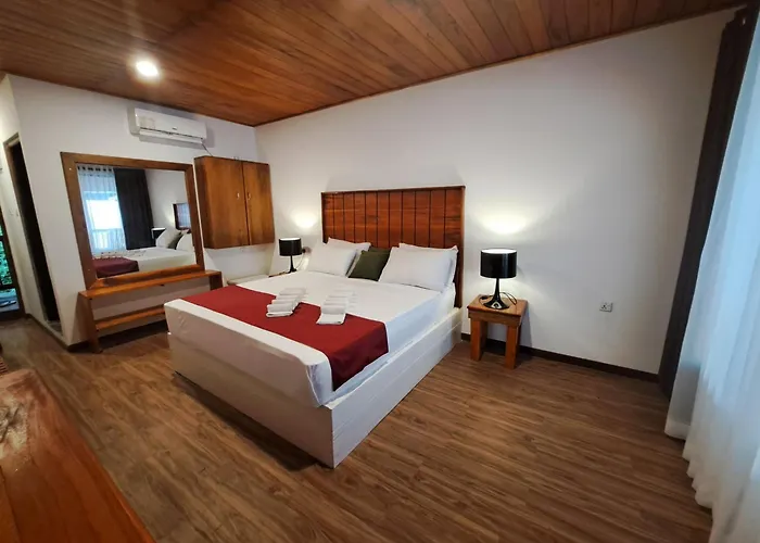 3 star hotels One World Mirissa