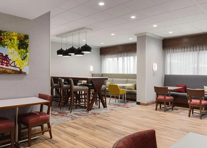 Family Hotel: Hampton Inn Starkville Mississippi State University