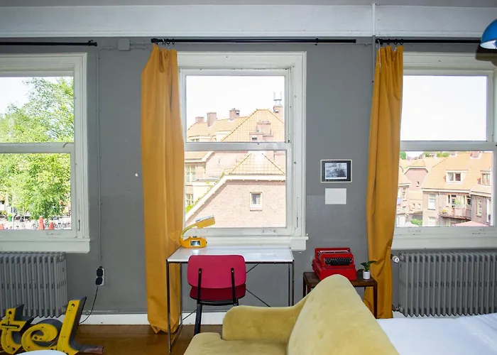 Günstiges Hotel: Cafe Modern