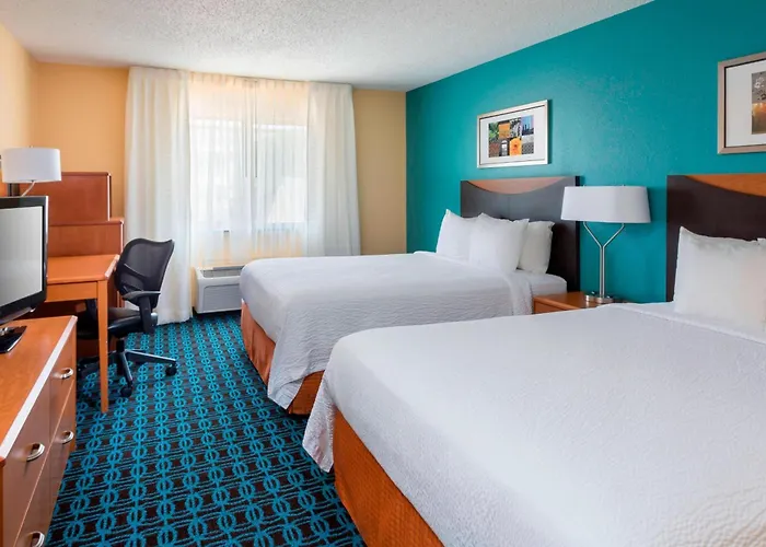 Hotels with pool Fairfield Inn & Suites Temple Belton