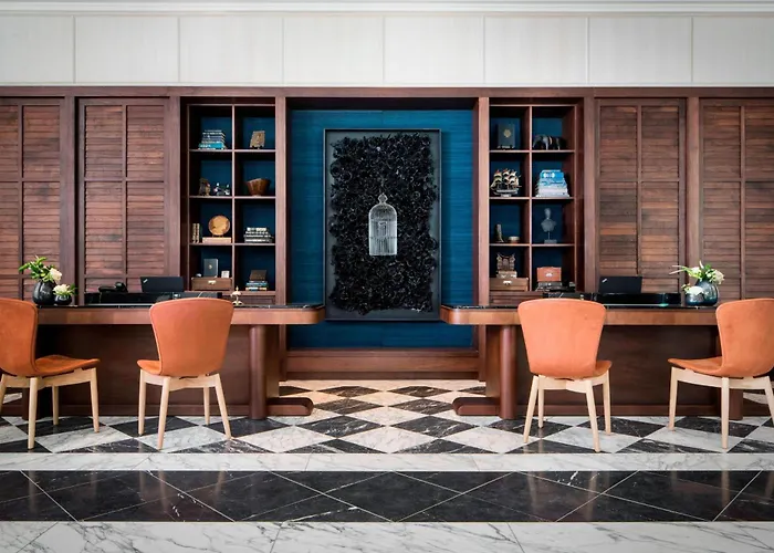 Hotel with pool: Perry Lane Hotel, A Luxury Collection Hotel, Savannah