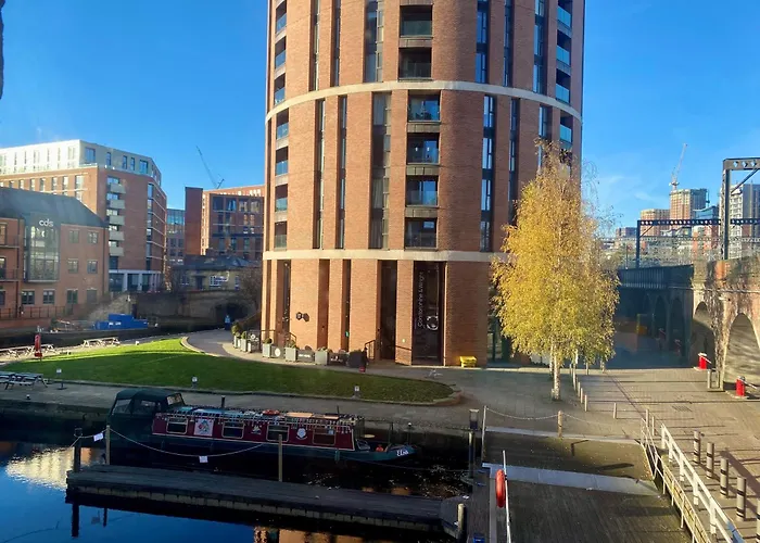 Central hotel: Doubletree By Hilton Leeds