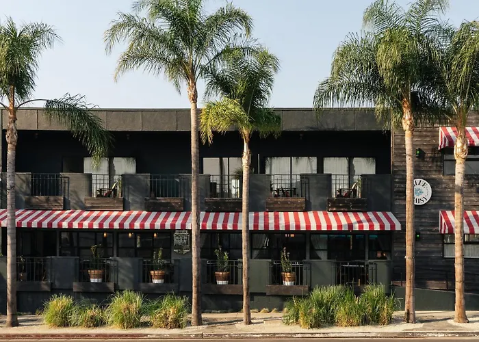 Pet Friendly hotel: Palihotel Melrose