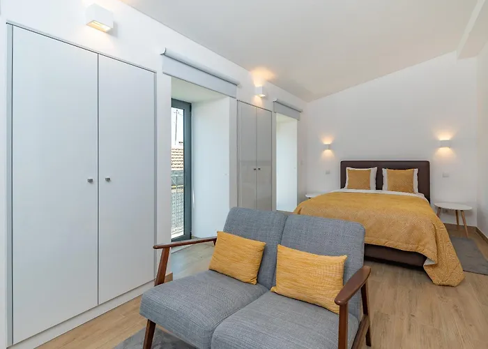 Orange 3 House - Chiado Studios