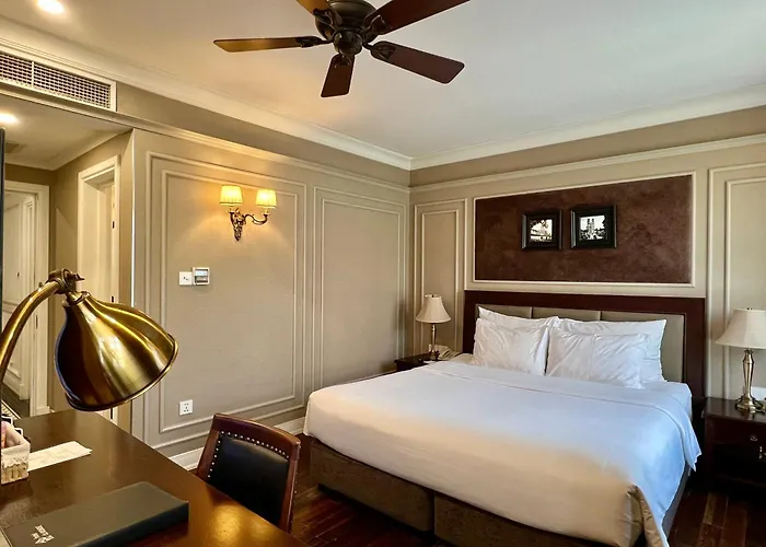 Hotel du Monde