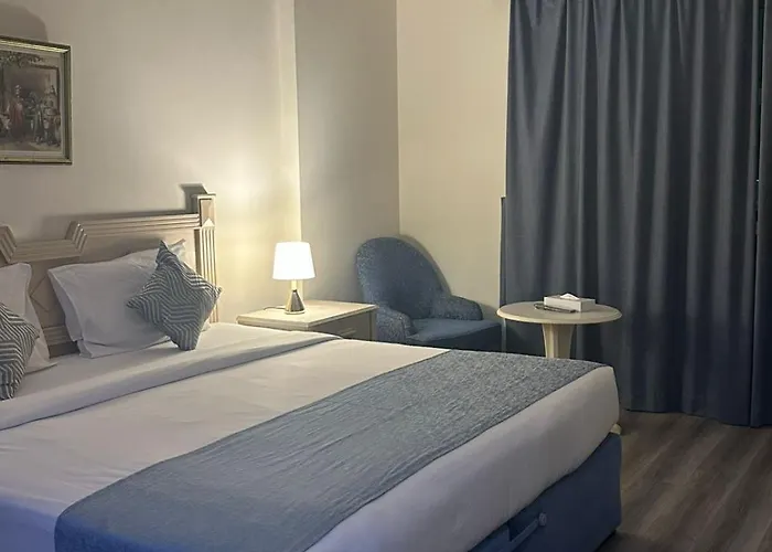 Cheap hotel: Green House Hotel Suites & Apartment