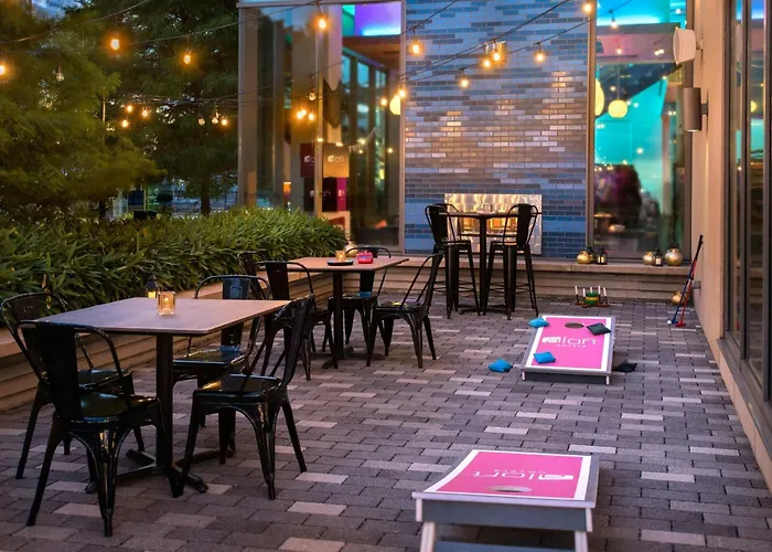 Resort: Aloft Boston Seaport District