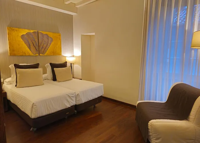 Hotel de 3 estrelas: Carris Casa De La Troya