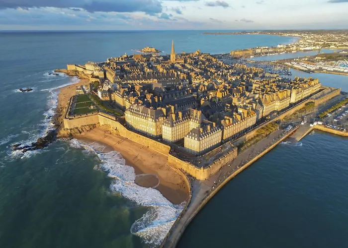 Demeures&Châteaux - Hôtel de la porte Saint-Malo - DINAN