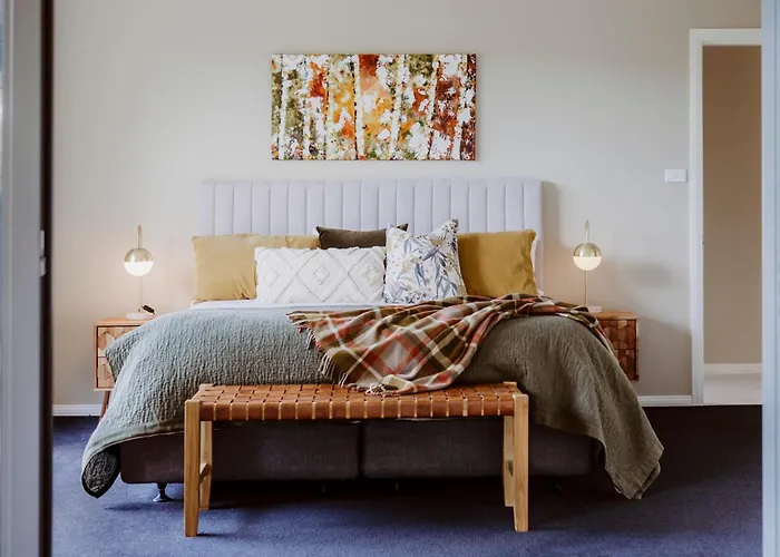 Hamilton House - Snowy Mountain Luxury Villas