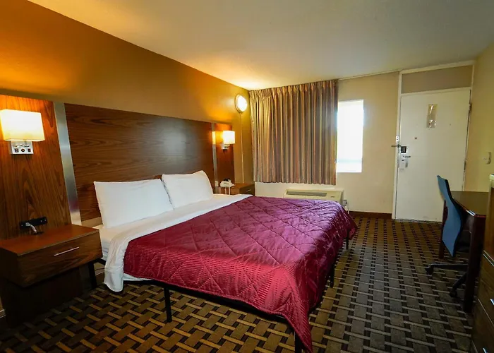 Hotel: Red Carpet Inn Kinston