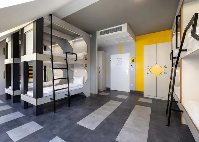 Lodging Hive Party Budapest