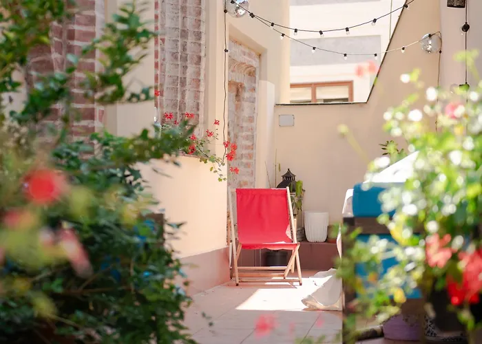 Women'S Only Hostel - Female Only