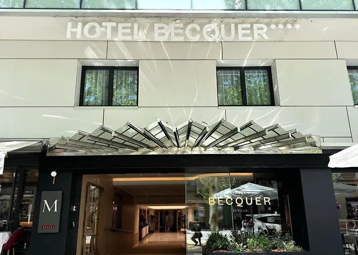 Hotel with view: Hotel Becquer