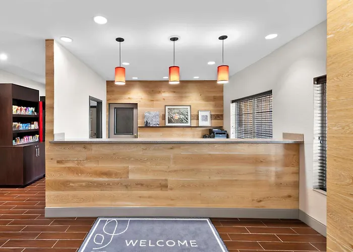 Beach hotel: Country Inn & Suites By Radisson, Topeka West, Ks