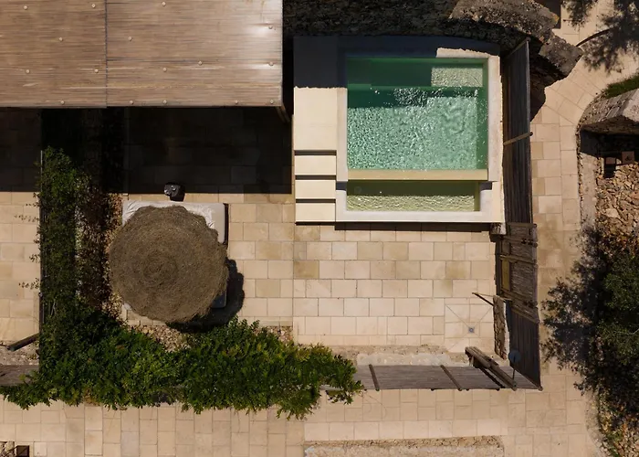 Hotel Con Piscina Tenuta Negroamaro
