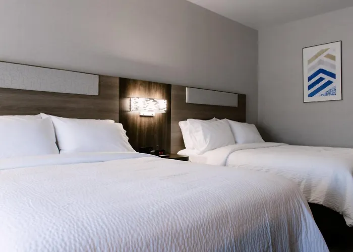 Family Hotel: Holiday Inn Express Glen Rose By Ihg