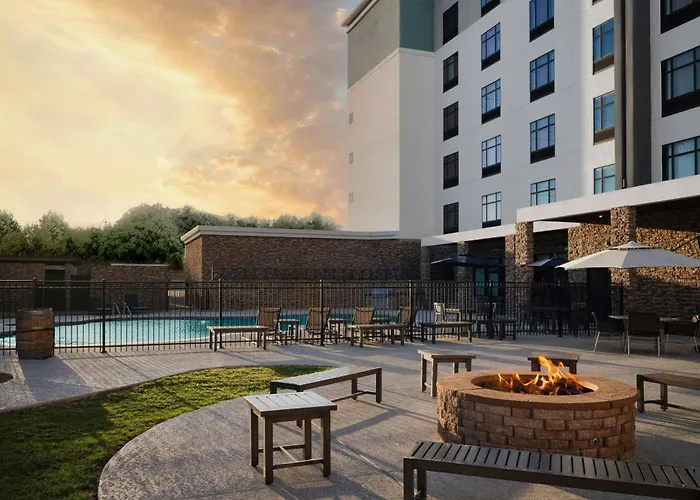 Courtyard By Marriott Dallas Dfw Airport North/