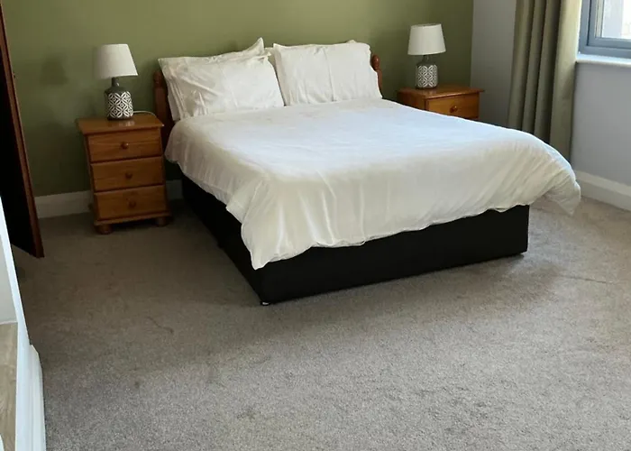 Vacation rental: Arbutus Lodge