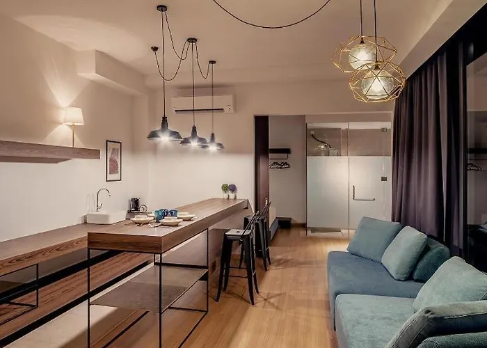 Cube 8Teens Boutique Suite By Nest Home