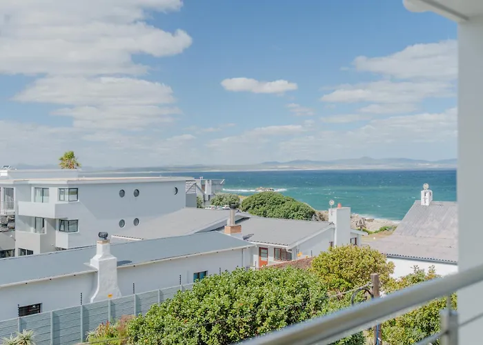One Marine Drive Boutique Hotel & Spa By The Living Journey Collection