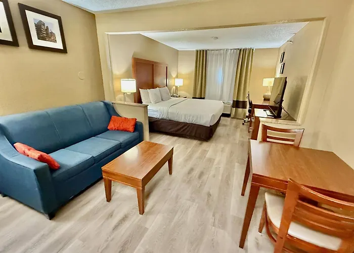 Beach hotel: Comfort Inn Gurnee Near Six Flags