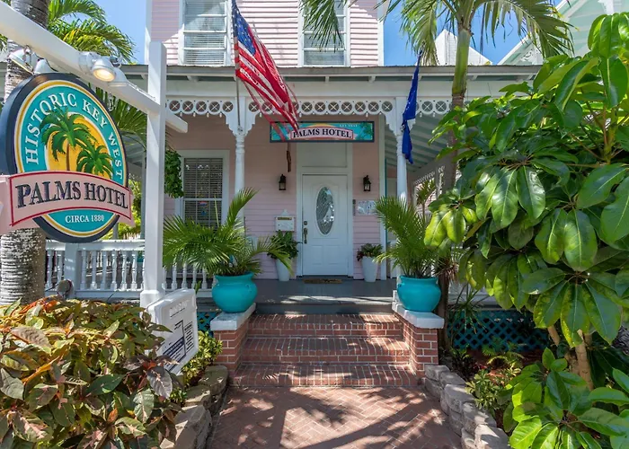 Dog friendly hotels Palms