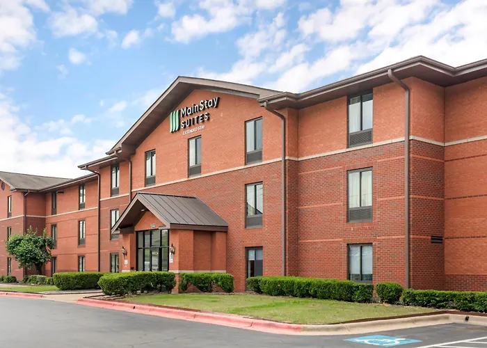 Pet Friendly hotel: Mainstay Suites Little Rock West Near Medical Centers