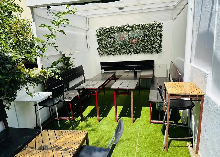  Owls Hostel Ribeiro