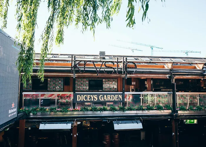 Günstiges Hotel: Russell Court Hotel