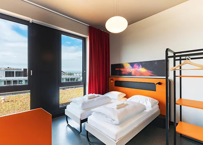 Resort: Meininger Hotel Geneve Centre Charmilles