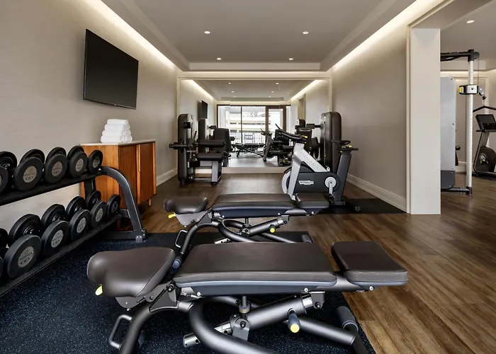 Hotel with Tennis: Halepuna Waikiki By Halekulani - No Resort Fee