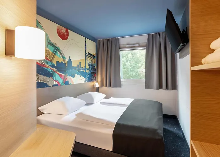 Ibis Budget West