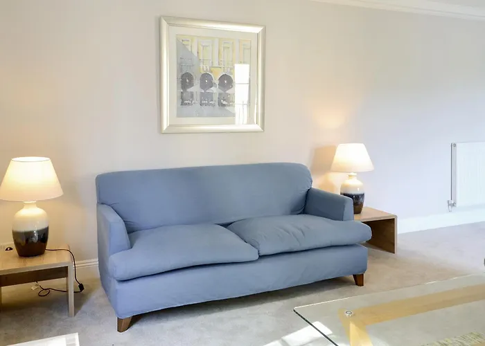 Family Hotel: Powderhall Brae