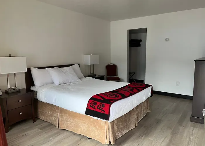 The Driftwood Lodge