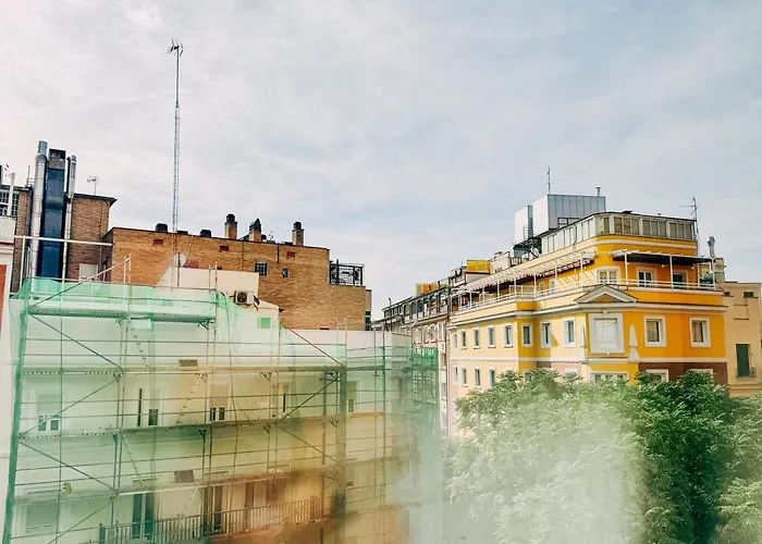 Hotel cerca del colegio: MadVibes Hostel Gran Vía