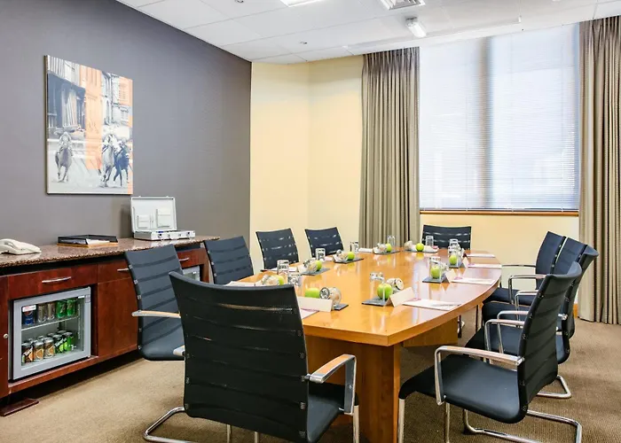 Crowne Plaza By Ihg