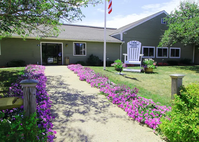 Cheap hotels Brewster Green Resort