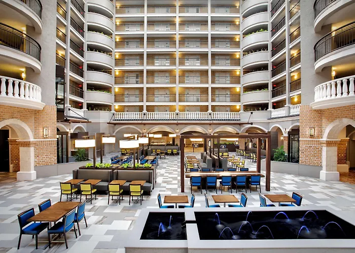 Hotel with view: Embassy Suites By Hilton Orlando International Drive Convention Center
