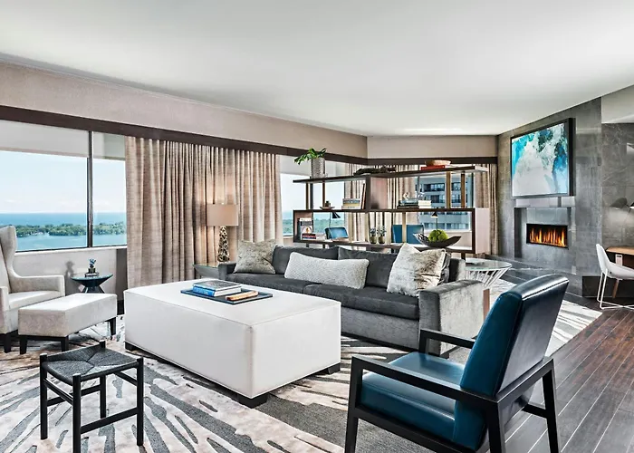 Hotels with tennis Westin Harbour Castle, Toronto