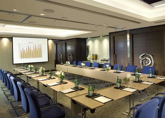 Hotels Close to Airport Regal Hongkong