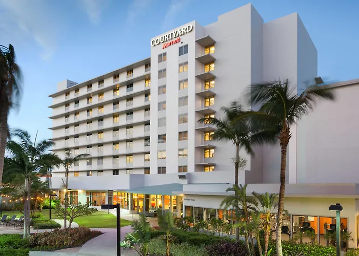 Pet Friendly hotel: Courtyard By Marriott Miami Airport