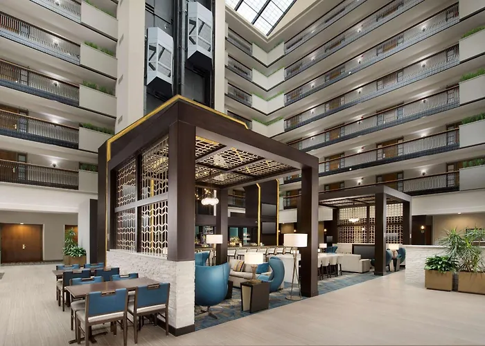 Pets Allowed Hotel Embassy Suites By Hilton Columbus