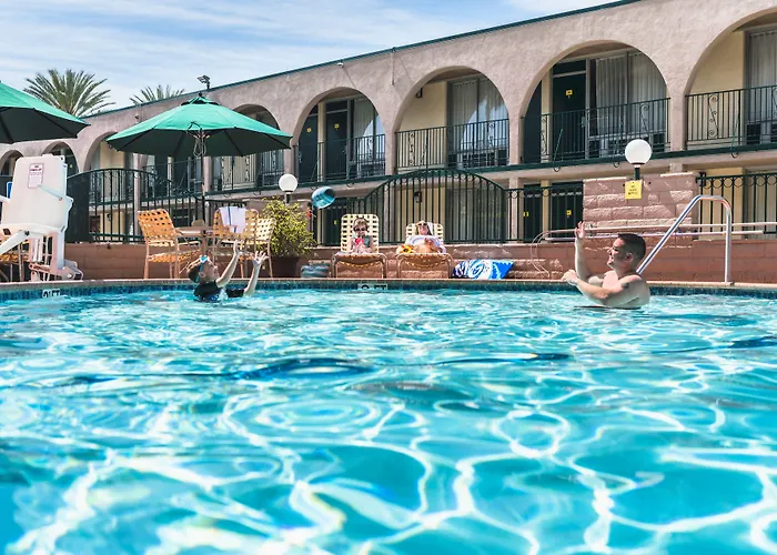 Kings Inn Anaheim At The Park & Convention Center