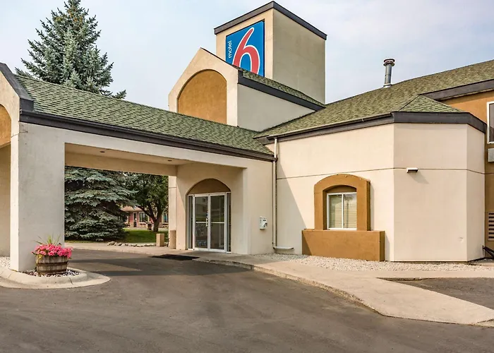 Motel 6-, Mt