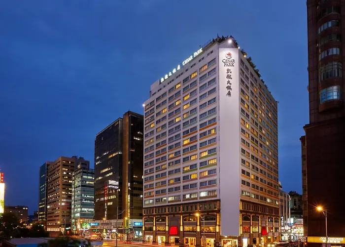 Luxury hotel only: Caesar Park Hotel Taipei