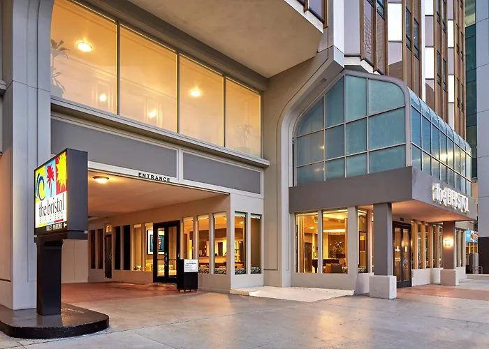 Hotels with tennis Bristol San Diego