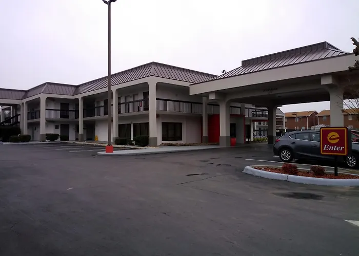 Motels Clarion Cleveland Near University