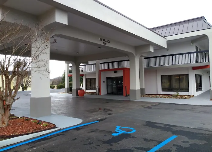 Motels Clarion Cleveland Near University