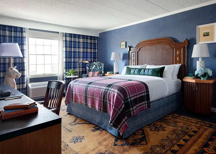 Graduate By Hilton State College